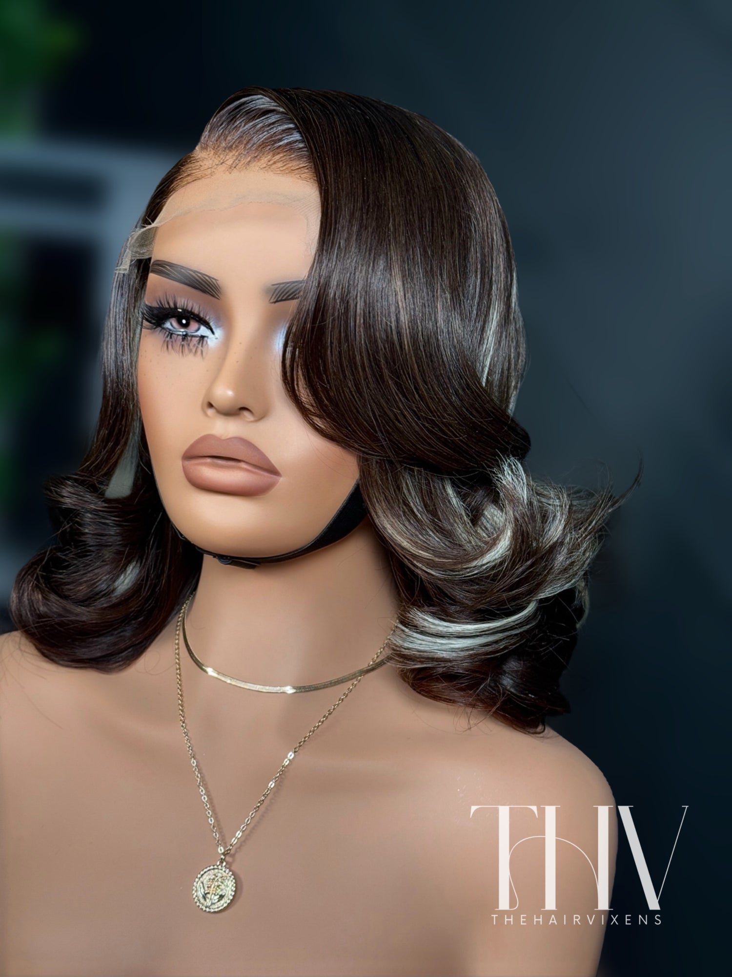 Chic Highlighted Glam Wig