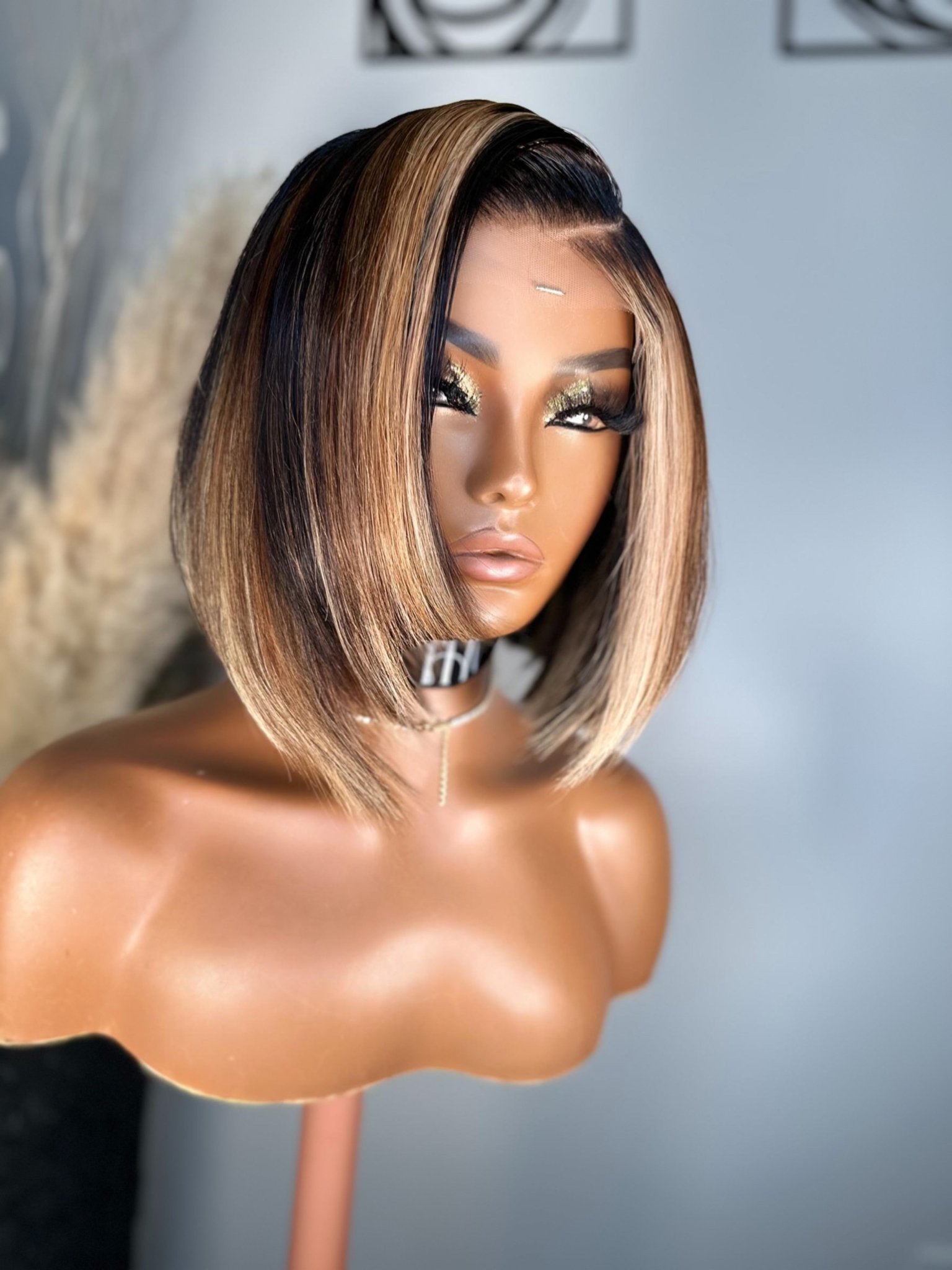 Sassy Highlight closure Wig - The Hair Vixens